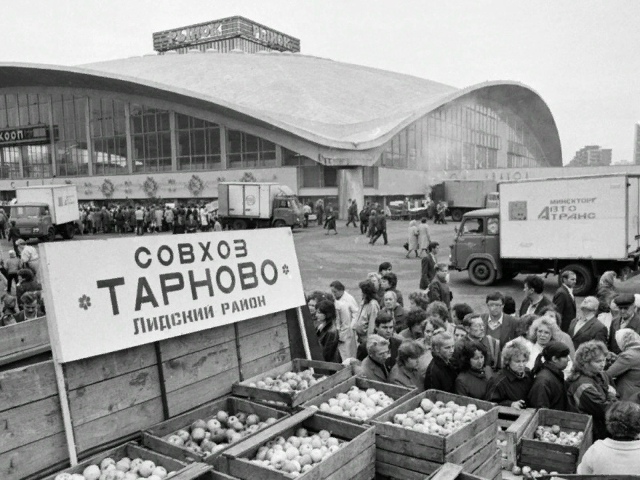 Развеиваем миф, что в СССР вдоволь-то и не ели и сравниваем с современностью