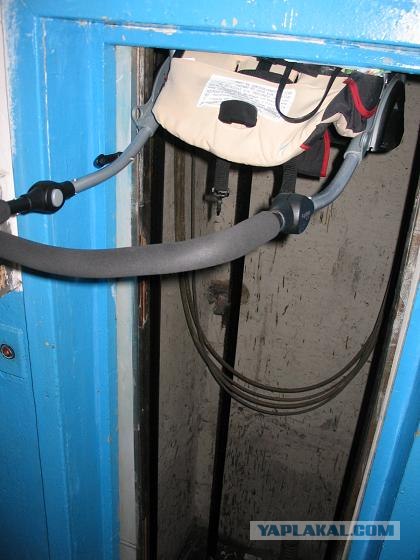 Лифт - убийца (3 фото)