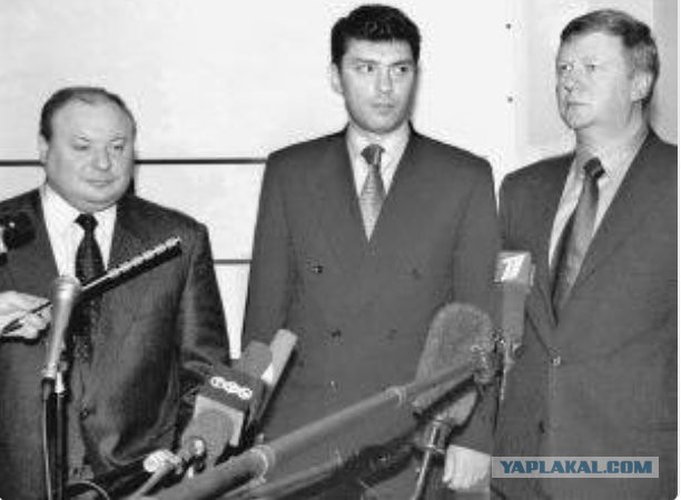 В Ярославле разбили мемориальную доску Борису Немцову