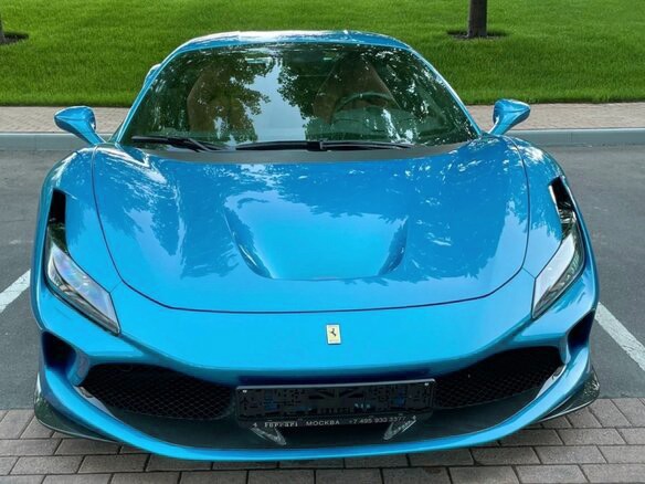 В cети вовсю высмеивают первую электричку от Ferrari — модель Luce