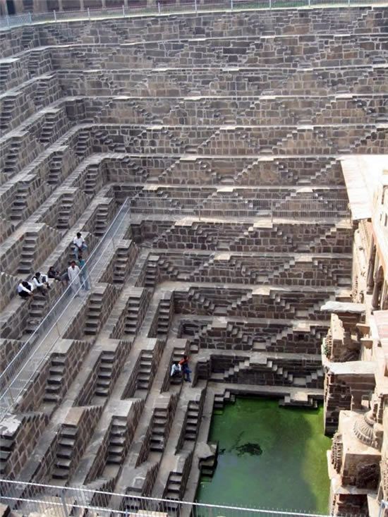 Колодец Chand Baori в Индии (26 фото)