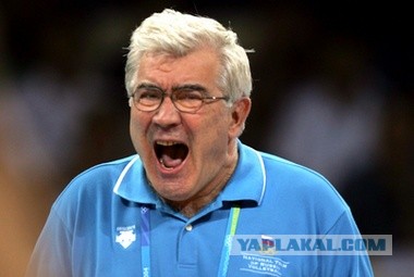 Nакого тренера, да в футбол.