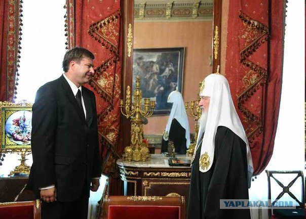 Золотая пыль Патриарха Кирилла