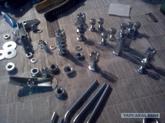 Шахматы из стекла и металла