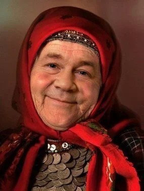 Ей так удобней