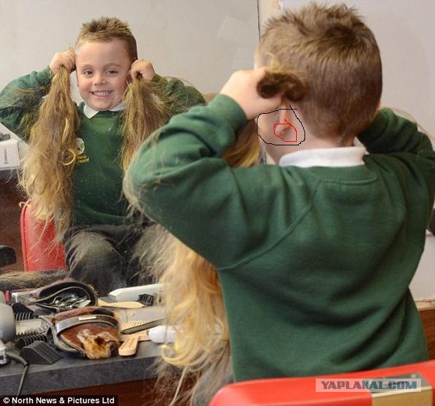 В Британии пятилетнего мальчика впервые постригли