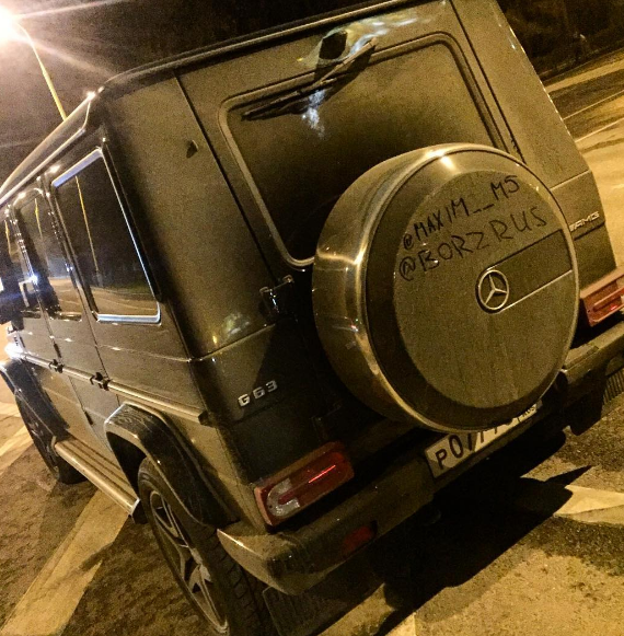 Друг мажоров на Gelandewagen устроил игру в "шашечки" по ночной Москве
