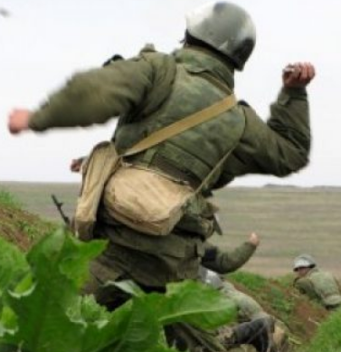 Офицер погиб, спасая уронившего гранату солдата в Белгородской области
