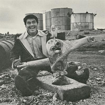 Знакомьтесь, перед вами работы Кару Ашевака (годы жизни 1940-1974) — замечательного инуитского канадского художника-костореза