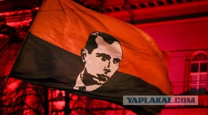Муж Поклонской разводится с ней