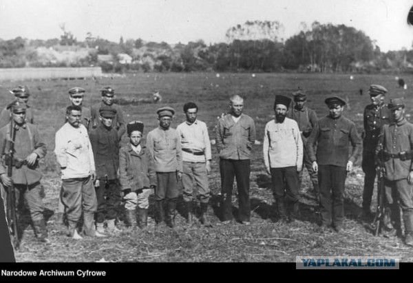 Чёрно-белых фотографий с подписями вам в ленту!