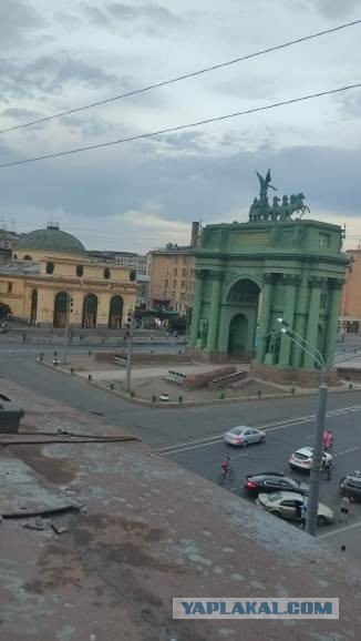 Те, кто жил в Москве и Питере, фактически жили не совсем в России
