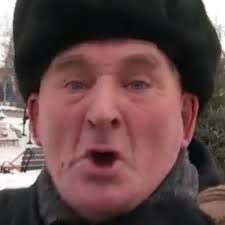 Сезон открыт: в Москве на Большой Якиманке москвич утащил украшенную ёлку