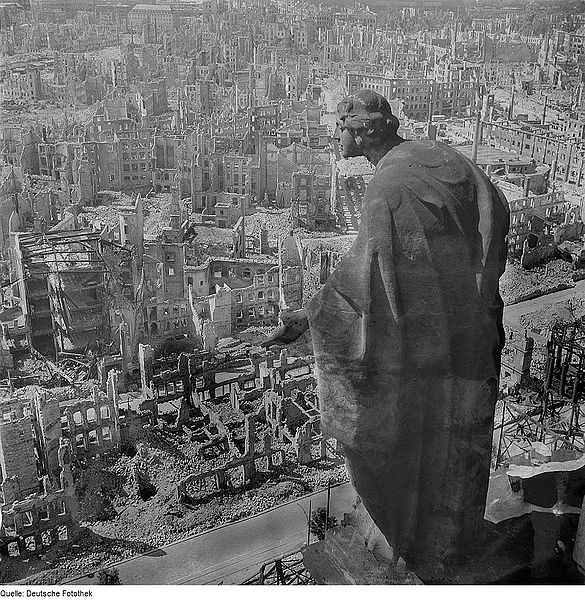 Берлин в конце войны (32 фото)
