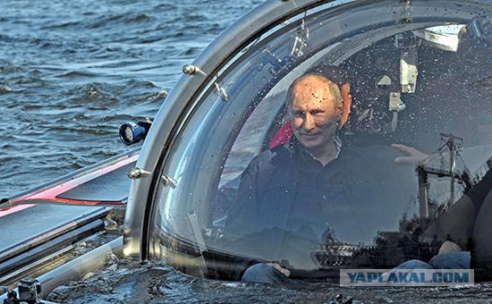 Путин погрузился в батискафе на дно Черного моря