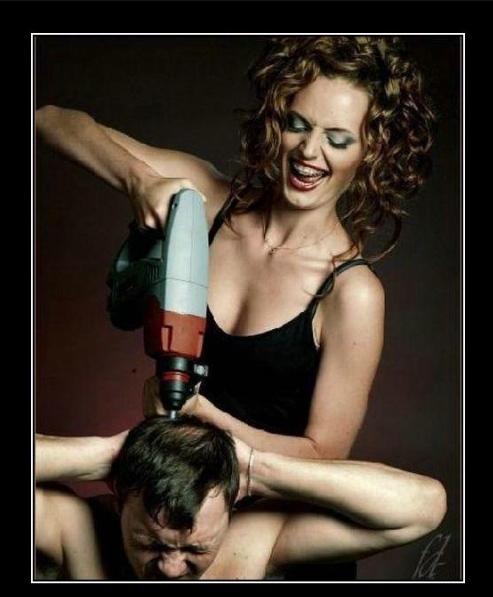 Жена избила друга