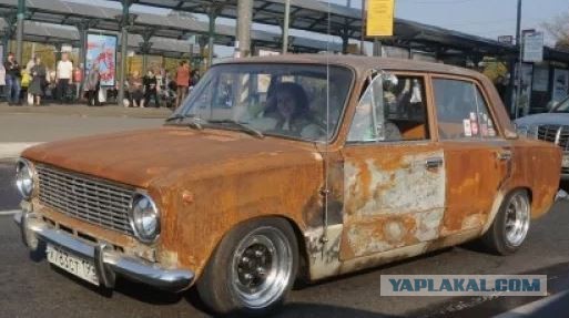 «КП»: почти половина россиян не могут купить себе автомобиль