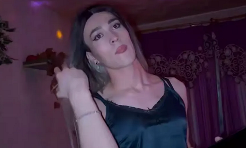 — Хочешь я тебе тыщу дам? — Е*анутый что ли? Иди нах*й — Ну пожалуйста