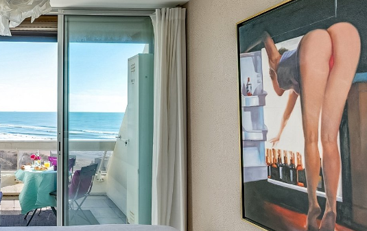 28124 дневная американка продала всё имущество, чтобы отправиться в "бесконечный круиз".