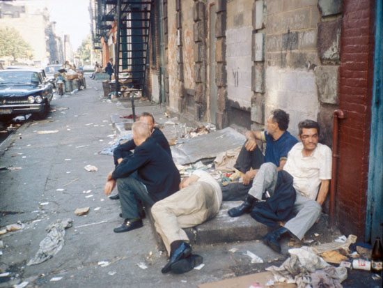 А как вы относитесь к бомжам?