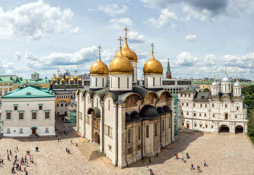 Писк моды 90-х: воспоминания о малиновом пиджаке