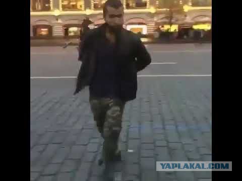 Полиция задержала пермского Дэдпула за тверк на Красной площади