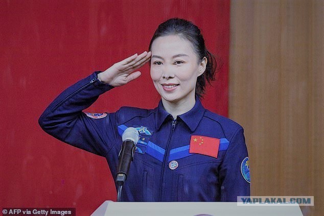 Женщина-космонавт из Китая впервые вышла в открытый космос
