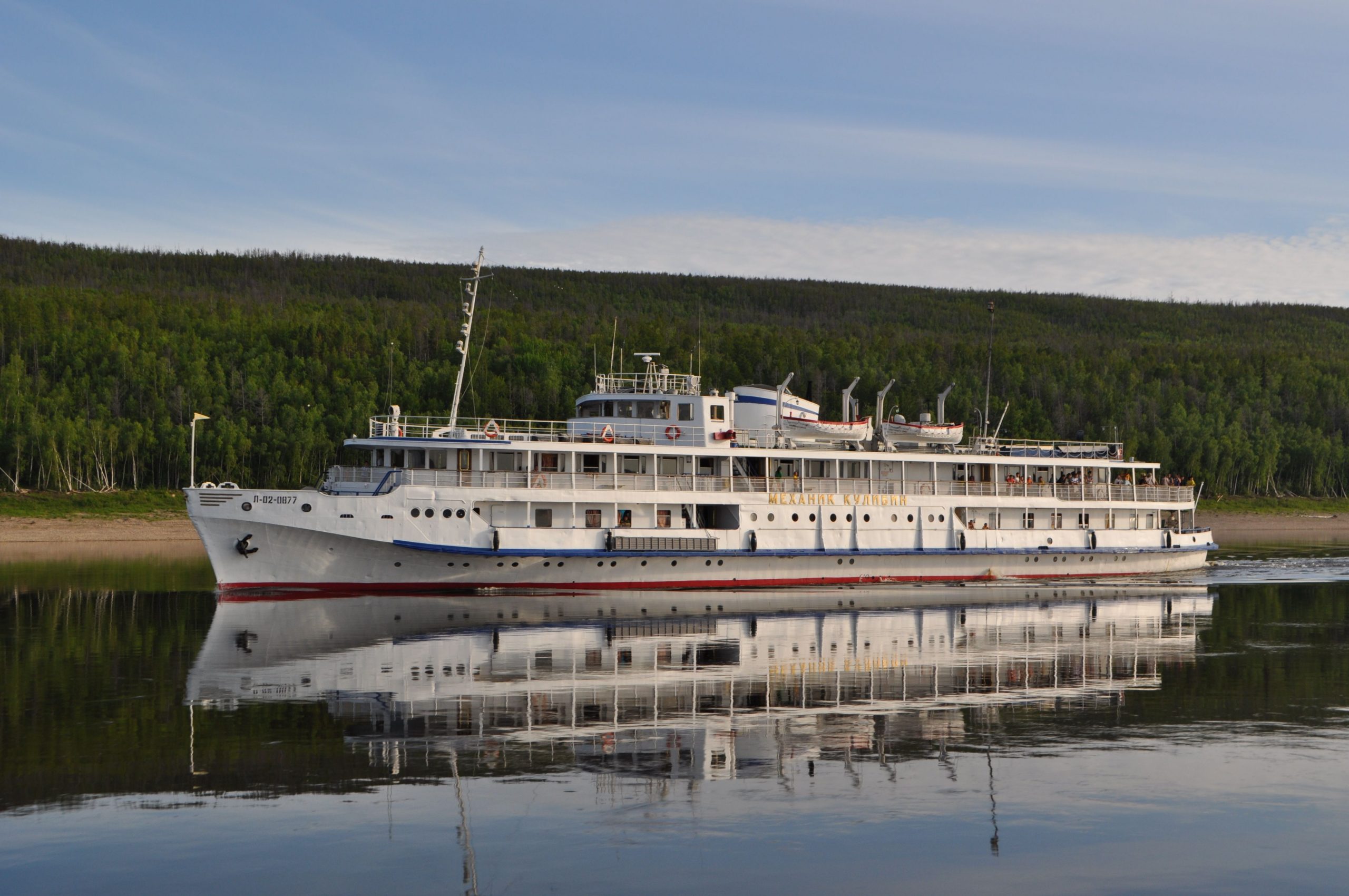 теплоход герцен солнечная палуба. двухпалубный теплоход чайка. теплоход разбор. капитан теплохода булгария. экскурсионный теплоход том.
