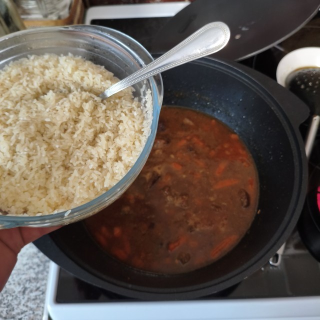 Блюдо, что я ел до 29 лет, теперь называю рисовая каша с мясом