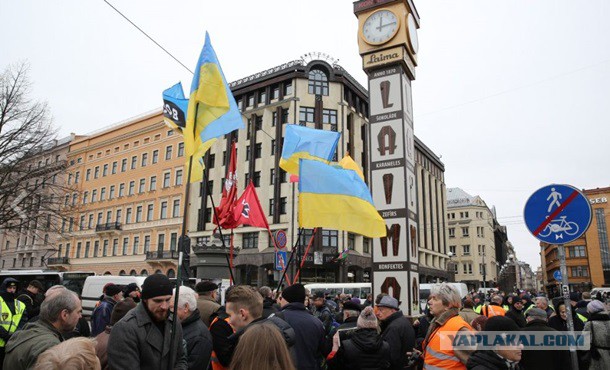 Задержан британский журналист Грэм Филлипс в Риге