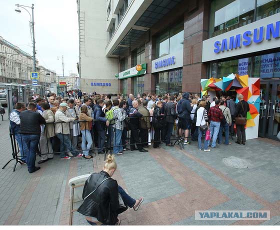Samsung троллит iPhone 10