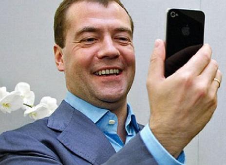 Минобороны порекомендовало военным отказаться от «ВКонтакте», Фейсбука и других соцсетей