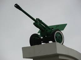 Хоть и памятник, но он живой. Т-34