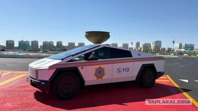 Cybertruck Илона Маска приняли  на службу в МЧС Казахстана