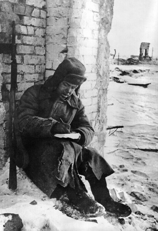 Как бойцы Красной армии выживали зимой, ночуя на снегу?