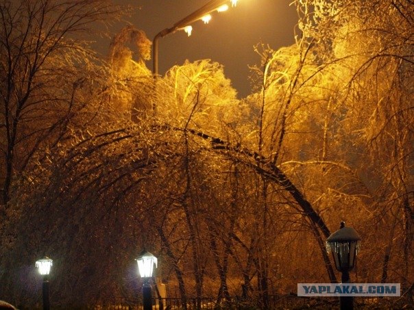 Лед на улицах Москвы