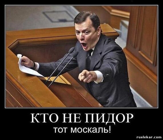 Гей-пати на кровати