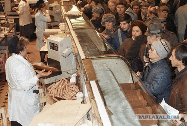 Россияне высказались за плановую экономику и отказ от демократии