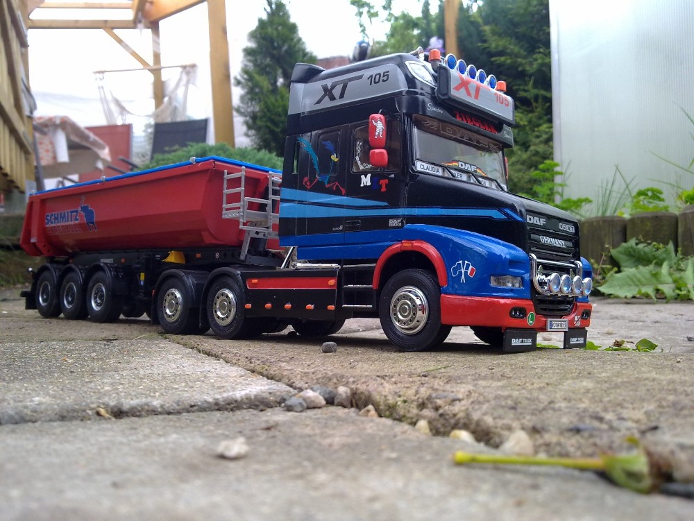 DAF XT 105