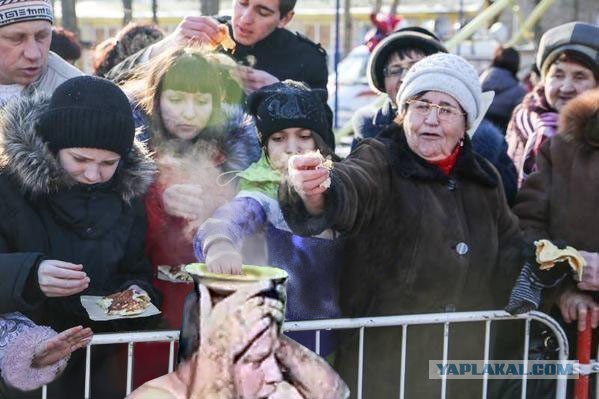 Власти Херсона призвали жителей немедленно покинуть город