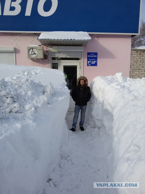 Ещё немного заваленного снегом Хабаровска