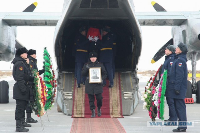 Здесь была война