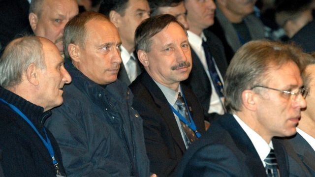 Антиковидные поПЫТКИ: Беглов лишил всех детей Питера развлечений