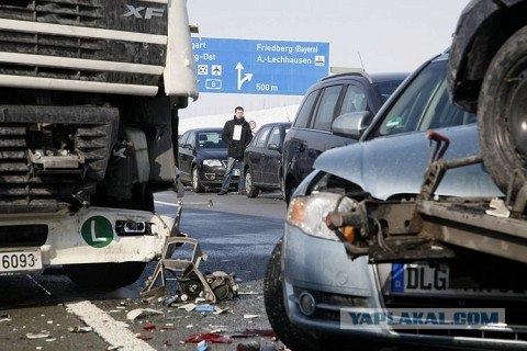 Авария на 130 машин в Германии