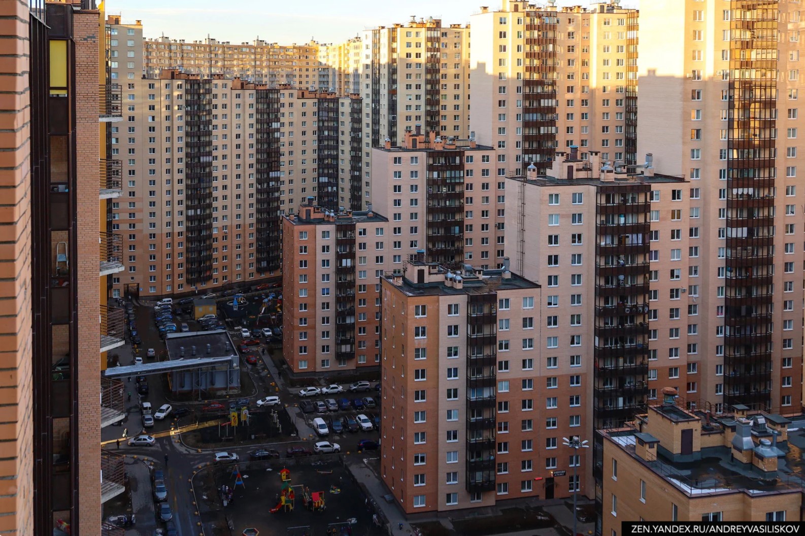 самый большой дом в кудрово сколько квартир в доме. Смотреть фото самый большой дом в кудрово сколько квартир в доме. Смотреть картинку самый большой дом в кудрово сколько квартир в доме. Картинка про самый большой дом в кудрово сколько квартир в доме. Фото самый большой дом в кудрово сколько квартир в доме
