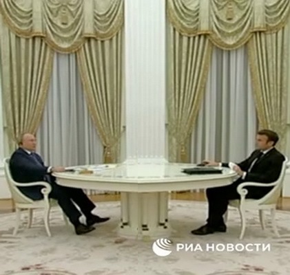 Встреча Путина и Макрона