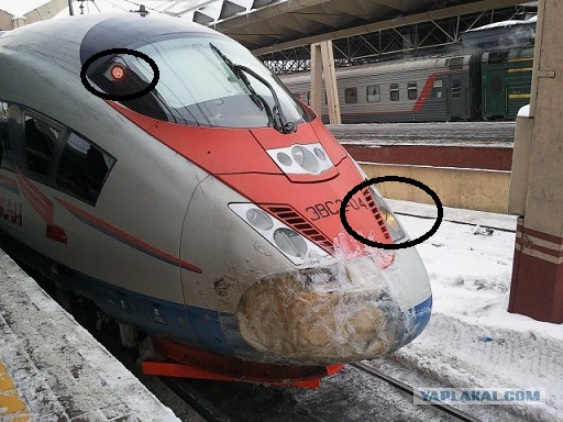 Сапсан отремонтировали скотчем