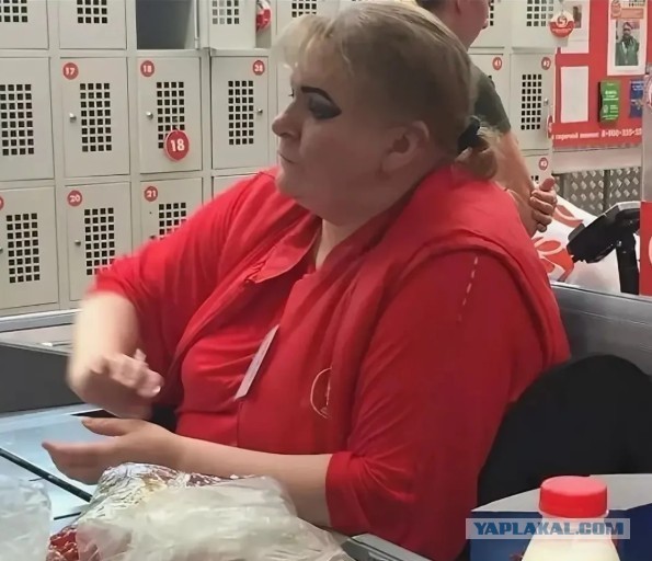 Девушки в униформе и без неё