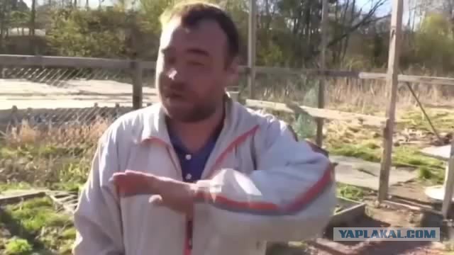 В Киеве снесли памятник в честь дружбы с Москвой