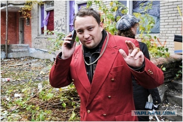 "Георгиевские " ленточки против флагов УПА